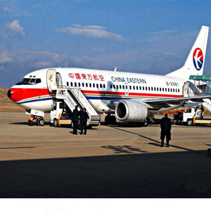 西昌青山机场物流航空快运业稳步发展的原因是什么？